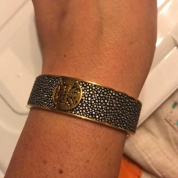 Rustic cuff bangle - Picture 3 of 3